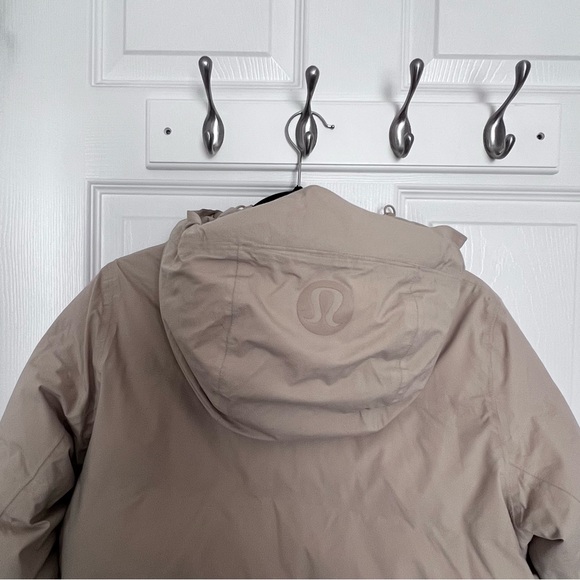 Lululemon Slush Hour Hooded Jacket - Picture 12 of 16